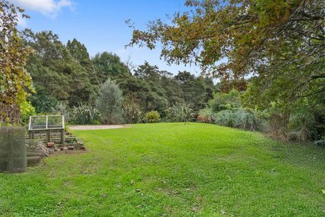 Photo of property in 140 Shaw Road, Oratia, Auckland, 0604