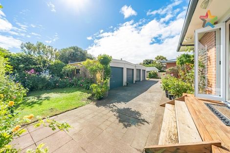 Photo of property in 4/204 Muritai Road, Eastbourne, Lower Hutt, 5013