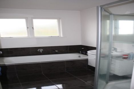 Photo of property in 15 Gills Avenue, Papakura, 2110