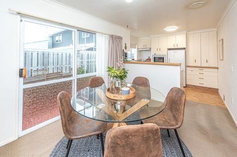 Photo of property in 6 Akepiro Place, Tawhero, Whanganui, 4501