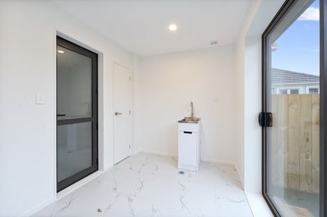 Photo of property in 8/11 Hereford Street, Te Atatu Peninsula, Auckland, 0610