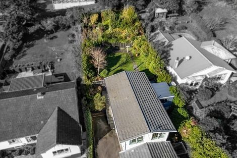 Photo of property in 2/24 Bell Street, Tawa, Wellington, 5028