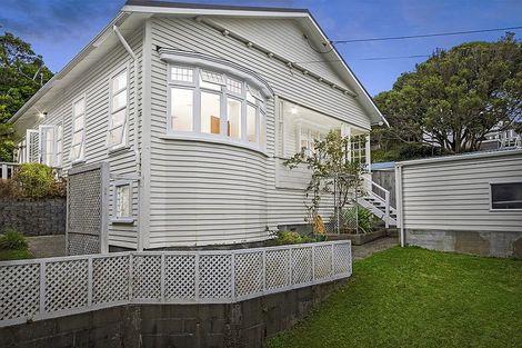 Photo of property in 94 Parkvale Road, Karori, Wellington, 6012