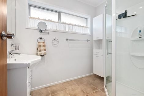 Photo of property in 46 Miltonia Avenue, Te Atatu South, Auckland, 0610