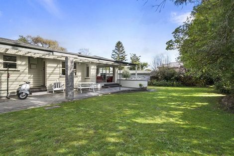 Photo of property in 9 Athlone Place, Hokowhitu, Palmerston North, 4410