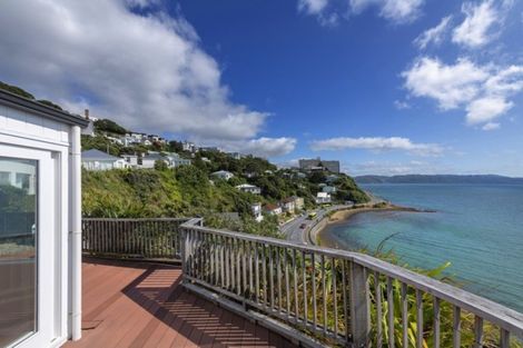 Photo of property in 76 Evans Bay Parade, Roseneath, Wellington, 6021