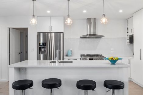 Photo of property in 77 Te Kio Crescent, Papamoa Beach, Papamoa, 3118