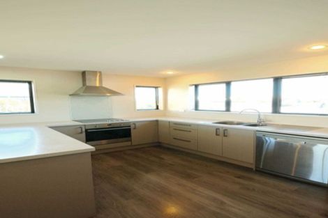 Photo of property in 17 Sequoia Way, Rangiora, 7400