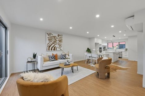 Photo of property in 72b Sycamore Drive, Sunnynook, Auckland, 0620