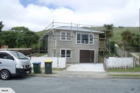 Photo of property in 102 Arahura Crescent, Waitangirua, Porirua, 5024