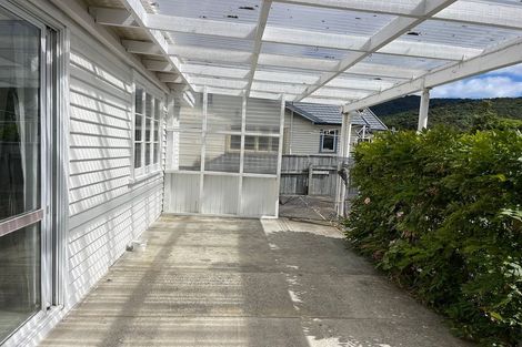 Photo of property in 4 Gibbs Crescent, Wainuiomata, Lower Hutt, 5014