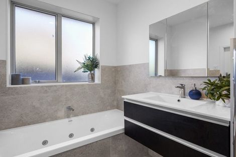 Photo of property in 339 Hills Road, Mairehau, Christchurch, 8013