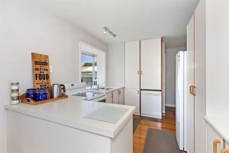 Photo of property in 6 Geelong Place, Burnside, Christchurch, 8053