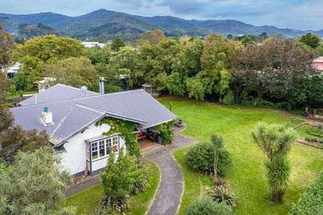 Photo of property in 13 Hickson Street, Featherston, 5710