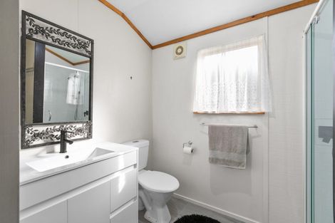 Photo of property in 24 Blake Street, Porangahau, 4293