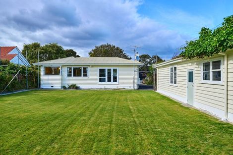 Photo of property in 65 Queens Grove, Hutt Central, Lower Hutt, 5010