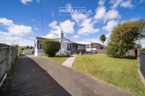 Photo of property in 29 Blake Road, Mangere East, Auckland, 2024