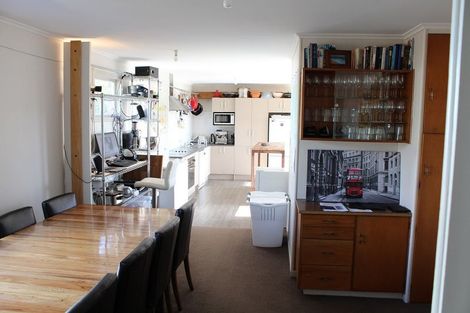 Photo of property in 3a Deuxberry Avenue, Northcote, Auckland, 0627