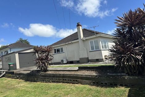 Photo of property in 65 Strange Street, Waitara, 4320