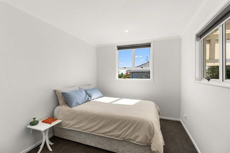 Photo of property in 401 Carrington Street, Upper Vogeltown, New Plymouth, 4310