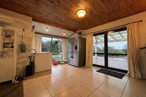 Photo of property in 42 Codlin Road, Waiuku, 2683