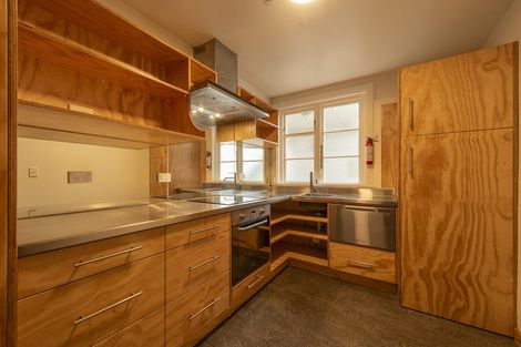 Photo of property in Ionian Flats, 123-125 Brougham Street, Mount Victoria, Wellington, 6011