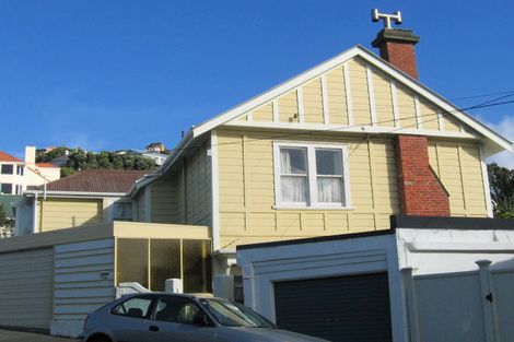 Photo of property in 64 The Crescent, Roseneath, Wellington, 6011