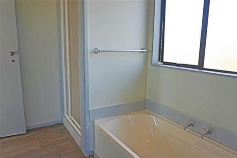 Photo of property in 3 Justamere Place, Weymouth, Auckland, 2103