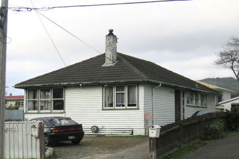 Photo of property in 12 Hanson Grove, Stokes Valley, Lower Hutt, 5019