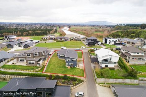 Photo of property in 23 Vaucluse Heights, Fitzherbert, Palmerston North, 4410