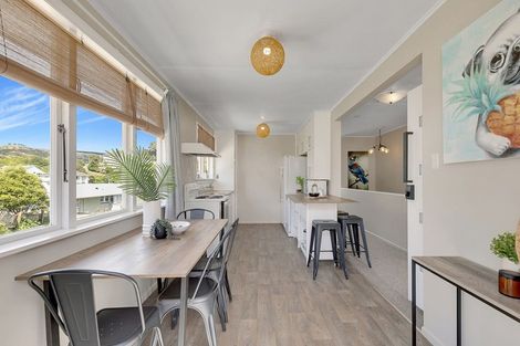 Photo of property in 70 Champion Street, Cannons Creek, Porirua, 5024