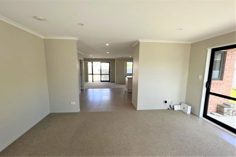 Photo of property in 11a Mangos Place, Pakuranga, Auckland, 2010