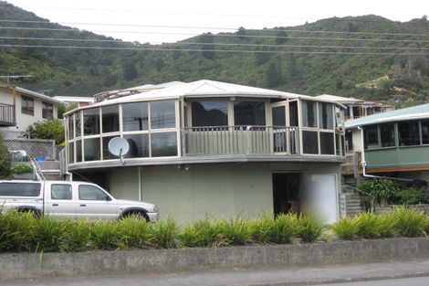 Photo of property in 3/7 Waikawa Road, Picton, 7220