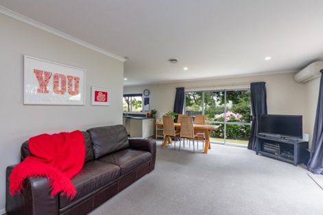 Photo of property in 2a Kapiti Crescent, Titahi Bay, Porirua, 5022