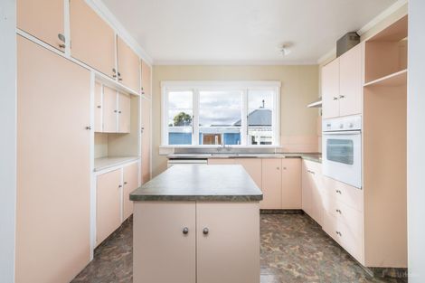 Photo of property in 53 Rhodes Street, Waimate, 7924