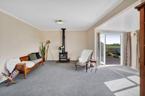 Photo of property in 84 Ohanga Road, Onaero, Waitara, 4383