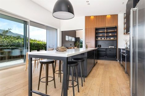 Photo of property in 39 Hackthorne Road, Cashmere, Christchurch, 8022