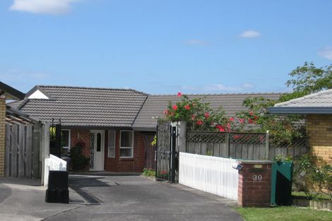 Photo of property in 30 Heversham Place, Glendene, Auckland, 0602
