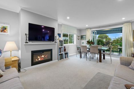 Photo of property in 2 Tucker Close, Leamington, Cambridge, 3432