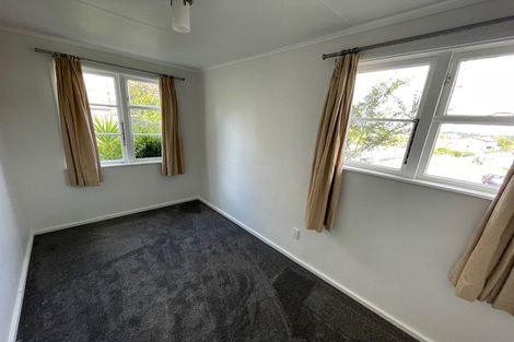 Photo of property in 8 Huxley Place, Glen Innes, Auckland, 1072