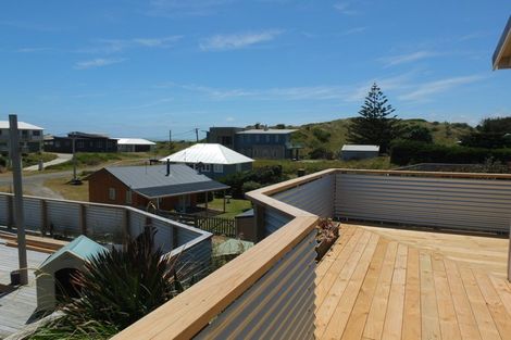 Photo of property in 10 Brown Terrace, Foxton Beach, Foxton, 4815
