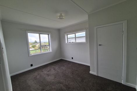 Photo of property in 94 Omata Road, Marfell, New Plymouth, 4310