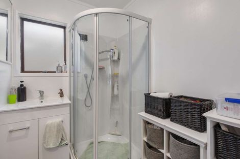 Photo of property in 2/3 Eagle Place, Red Beach, 0932