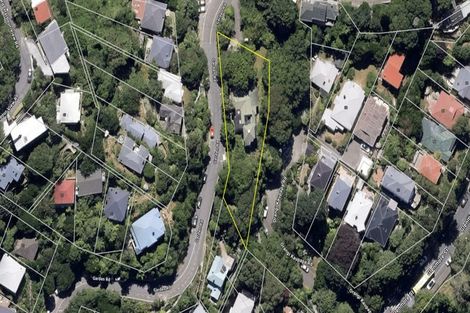 Photo of property in 50 Garden Road, Northland, Wellington, 6012