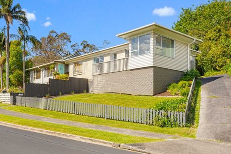 Photo of property in 2/67 Brigantine Drive, Beach Haven, Auckland, 0626