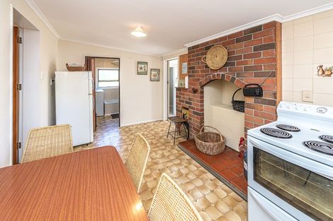 Photo of property in 21 Hood Street, Castlecliff, Whanganui, 4501