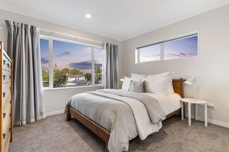 Photo of property in 2a Seine Road, Forrest Hill, Auckland, 0620