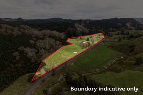Photo of property in 921 Ongo Road, Hunterville, 4782