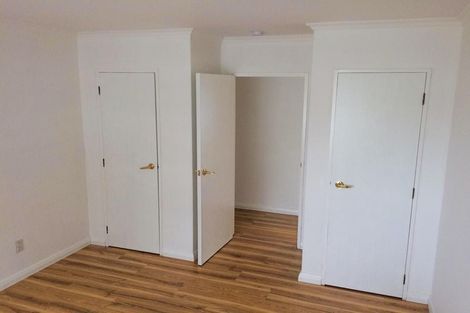 Photo of property in 1 Carbine Court, Awapuni, Palmerston North, 4412