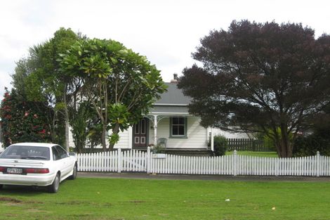 Photo of property in 17 Mouatt Street, Waitara, 4320